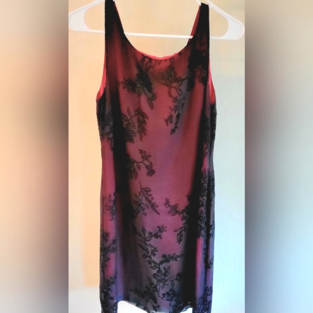 ExpressVtg Y2k black lace dress with red lining Size 9/10.   Versatile